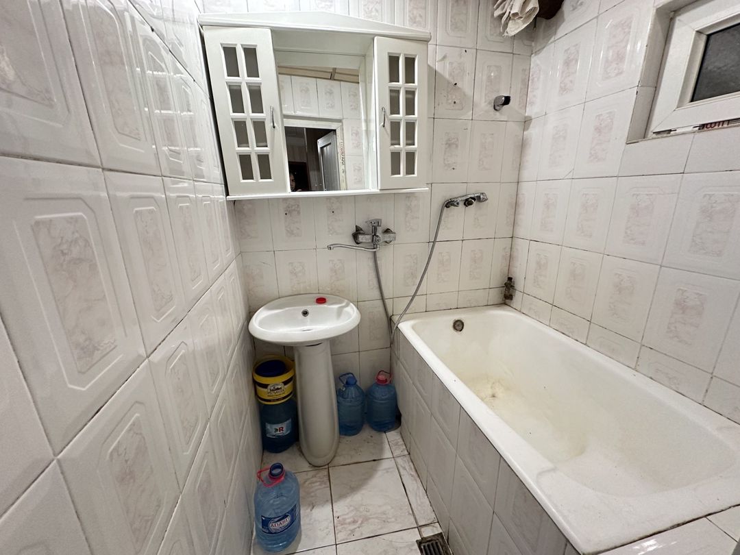 İcarəyə verilir 4 otaqlı köhnə tikili 87 m² — Mənzil, Bakı (8)
