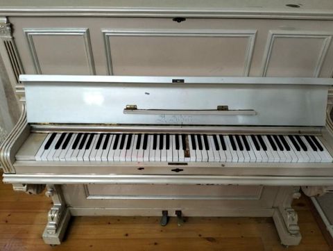 *ZB* *Piano 300 AZN"* unvan Xirdalan — Bakı