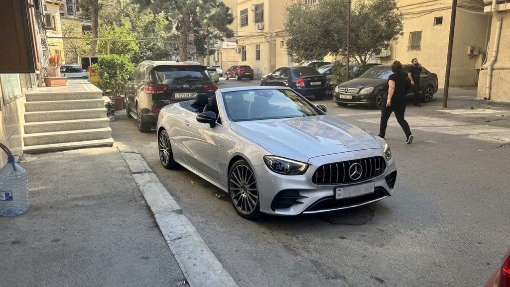 Mercedes E 53 AMG 4MATIC+, 3.0 L, 2021 il, 44 000 km — Avtomobillər, Bakı (2)
