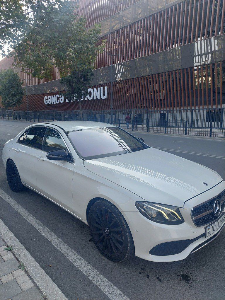 Mercedes E 220 d 4MATIC, 2.0 L, 2018 il, 300 000 km 10-JU-956 — Avtomobillər, Gəncə (9)