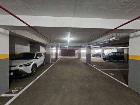 Satılır qaraj 1000 m² — Bakı