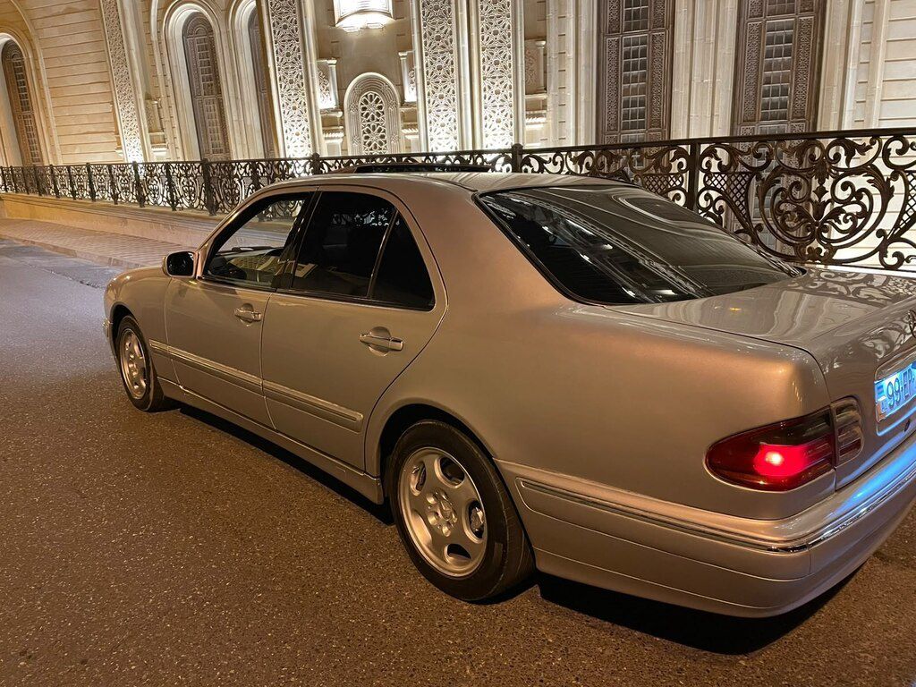 Mercedes E 220, 2.2 L, 2001 il, 563 455 km 99-EP-447 — Avtomobillər, Bakı (8)