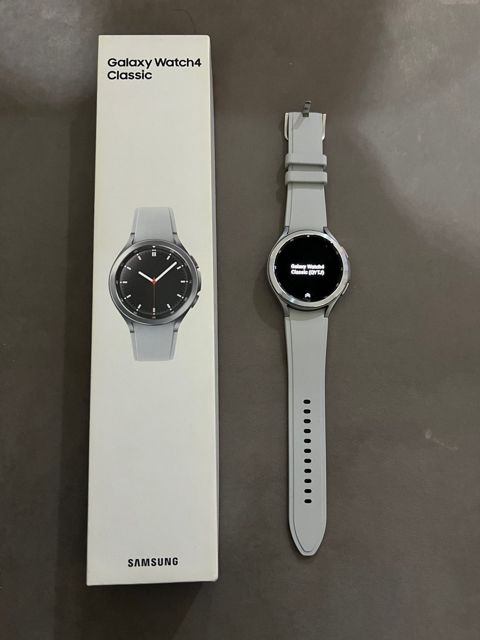 Samsung Galaxy Watch 4 Classic Silver 46mm — Bakı