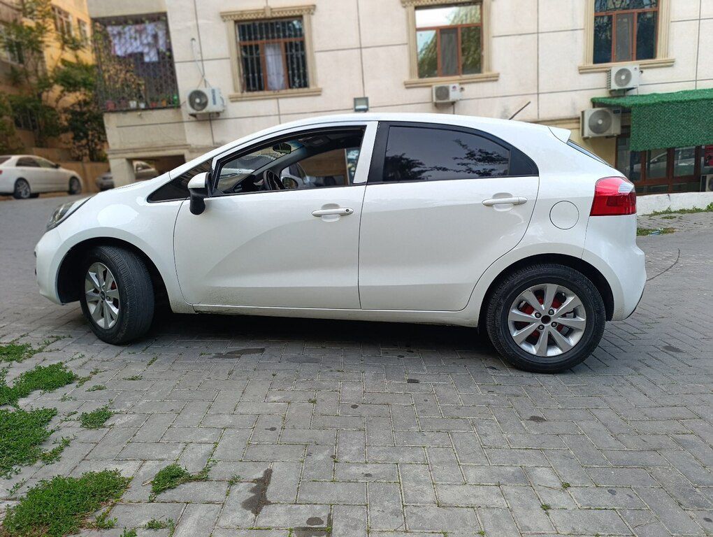 Kia Rio, 1.6 L, 2013 il, 281 000 km — Avtomobillər, Bakı (8)