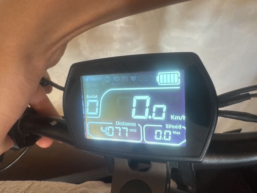 50 -70 manat xerc var Kugo g2 max 45 Güclü elektrikli skuter – iri — Skuterlər, Bakı (4)