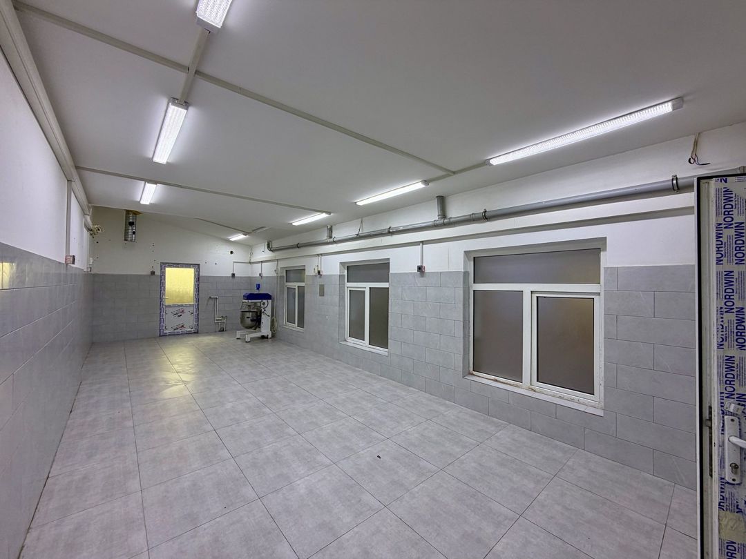 İcarəyə verilir obyekt 300 m² — Əmlak, Bakı (2)
