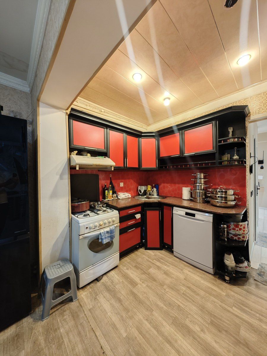Satılır 4 otaqlı köhnə tikili 110 m² — Mənzil, Bakı (8)
