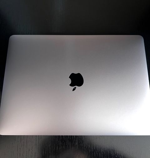 MacBook Pro 13 (2020) – i5 / 16GB RAM / 1TB SSD (Top Konfiqurasiya) — Bakı