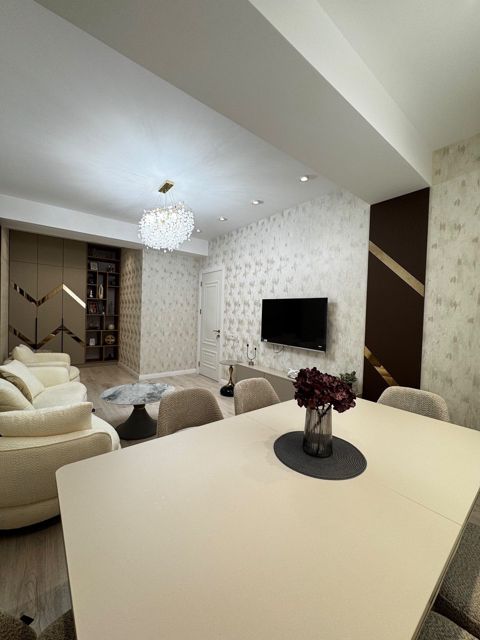 Satılır 4 otaqlı yeni tikili 110 m² — Bakı
