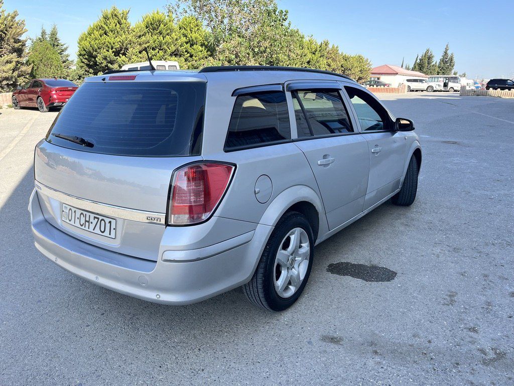 Opel Astra, 1.3 L, 2005 il, 350 000 km 01-CH-701 — Avtomobillər, Bakı (4)