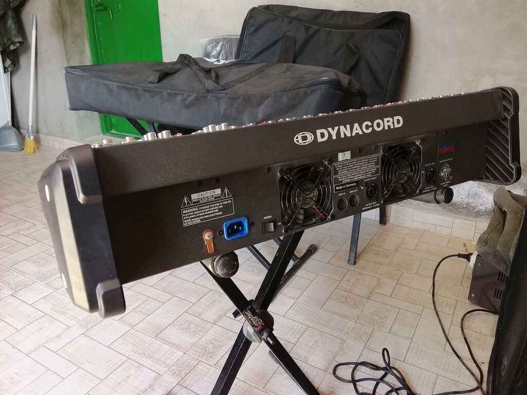 Dynacord PowerMate 1600 gücləndiricili mikser - 16 mono mikrofon/line — Studiya və konsert üçün, Yevlax (5)