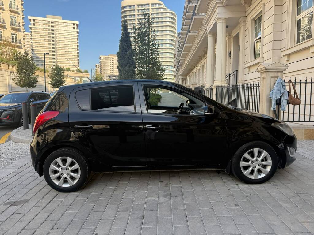 Hyundai i20, 1.4 L, 2012 il, 190 000 km 77-OB-318 — Avtomobillər, Bakı (3)