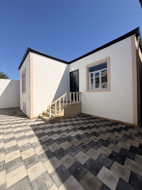 Satılır 4 otaqlı həyət evi/bağ evi 100 m² — Bakı