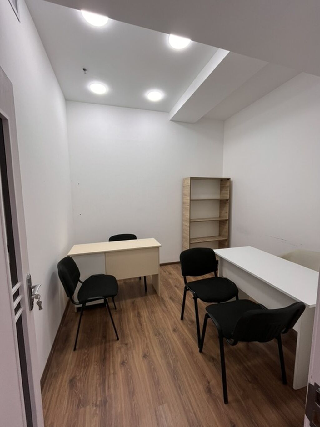 Af mall t/m 2-ci mərtəbə Shikh Jafarli Group (Ofislərin uzunmüddətli — Ofis, Bakı (7)