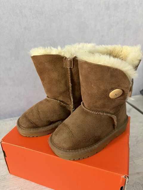 Orijinal UGG (Ozwear Connectıon – Classic Australian) qış çəkmələri — Bakı