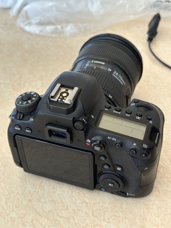 Fotoaparat "6D Mark 2 + 24-70 f2.8 USM 2" — Foto və video texnikası, Bakı (7)