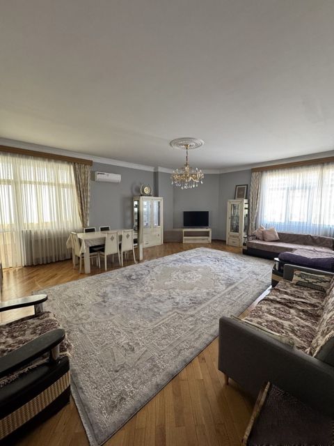 Satılır 3 otaqlı yeni tikili 155 m² — Bakı