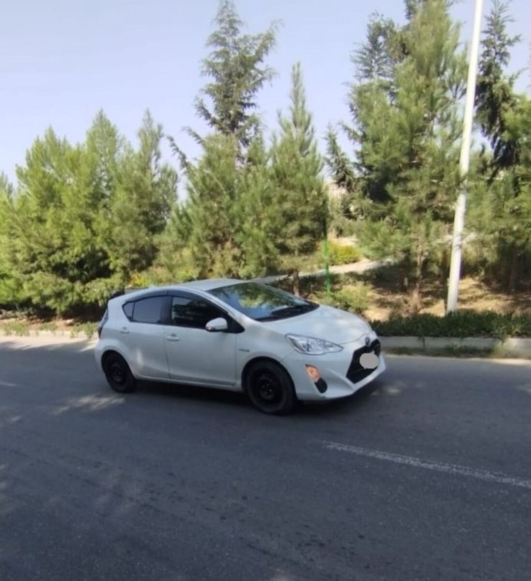 "Toyota Aqua Prius 2016" icarəsi — Avtomobil icarəsi, Bakı (2)