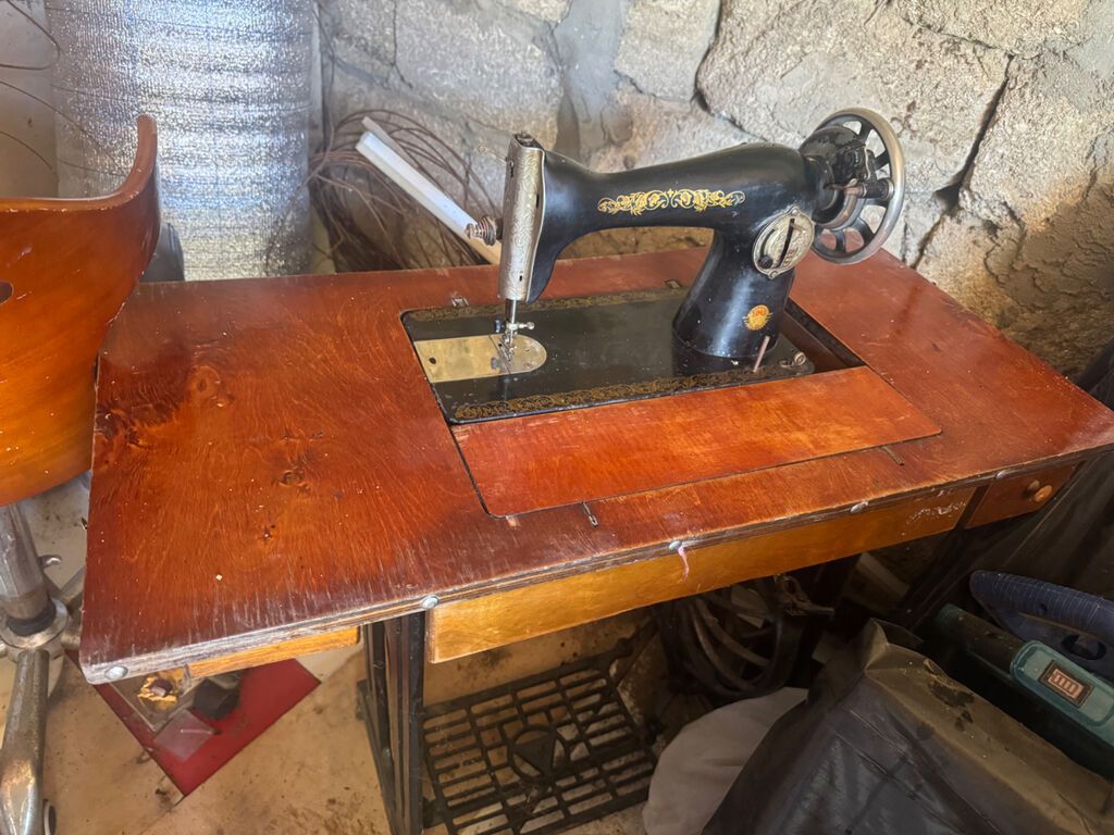 Yımz (им. Калинина) markalı pedallı tikiş maşını və quraşdırılmış ağac — Digər, Bakı (3)
