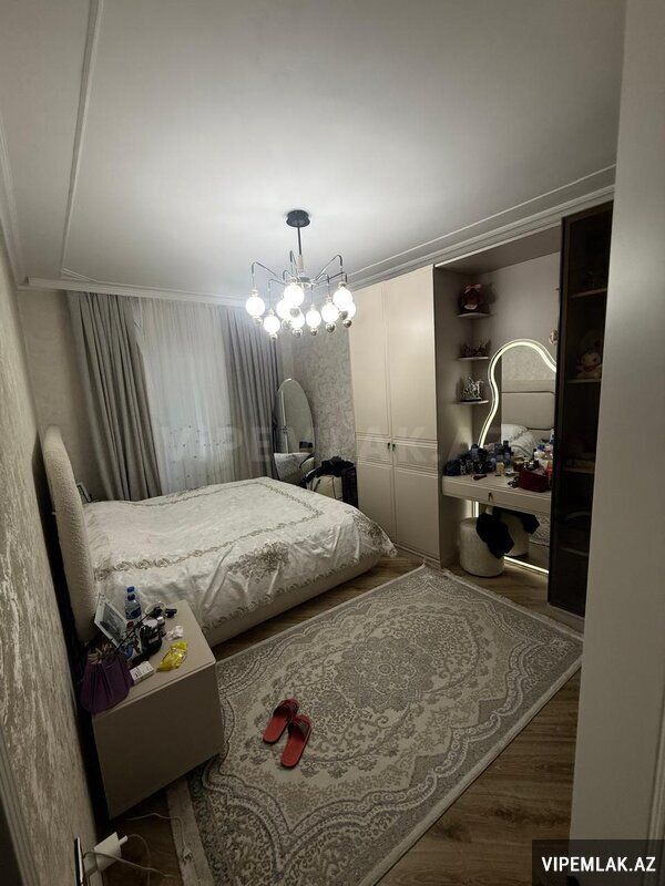 Binəqədi rayonunda 4 otaqlı Köhnə tikili Satılır, 100 m² — Mənzil, Bakı (2)