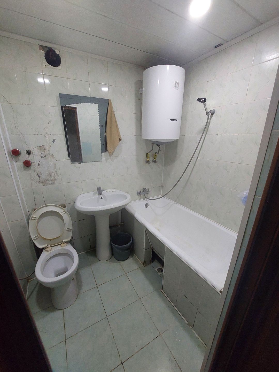 İcarəyə verilir 2 otaqlı köhnə tikili 75 m² — Mənzil, Bakı (4)