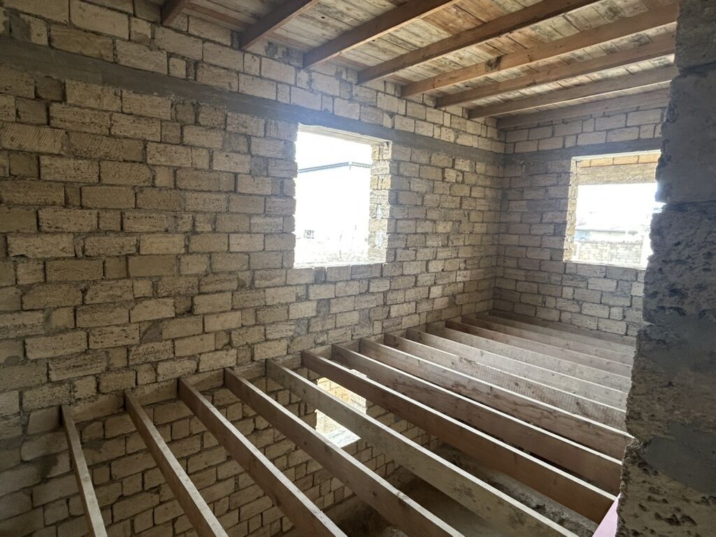 3 otaqlı, 136 kv. m, Təmirsiz — Ev, villa, Saray (7)
