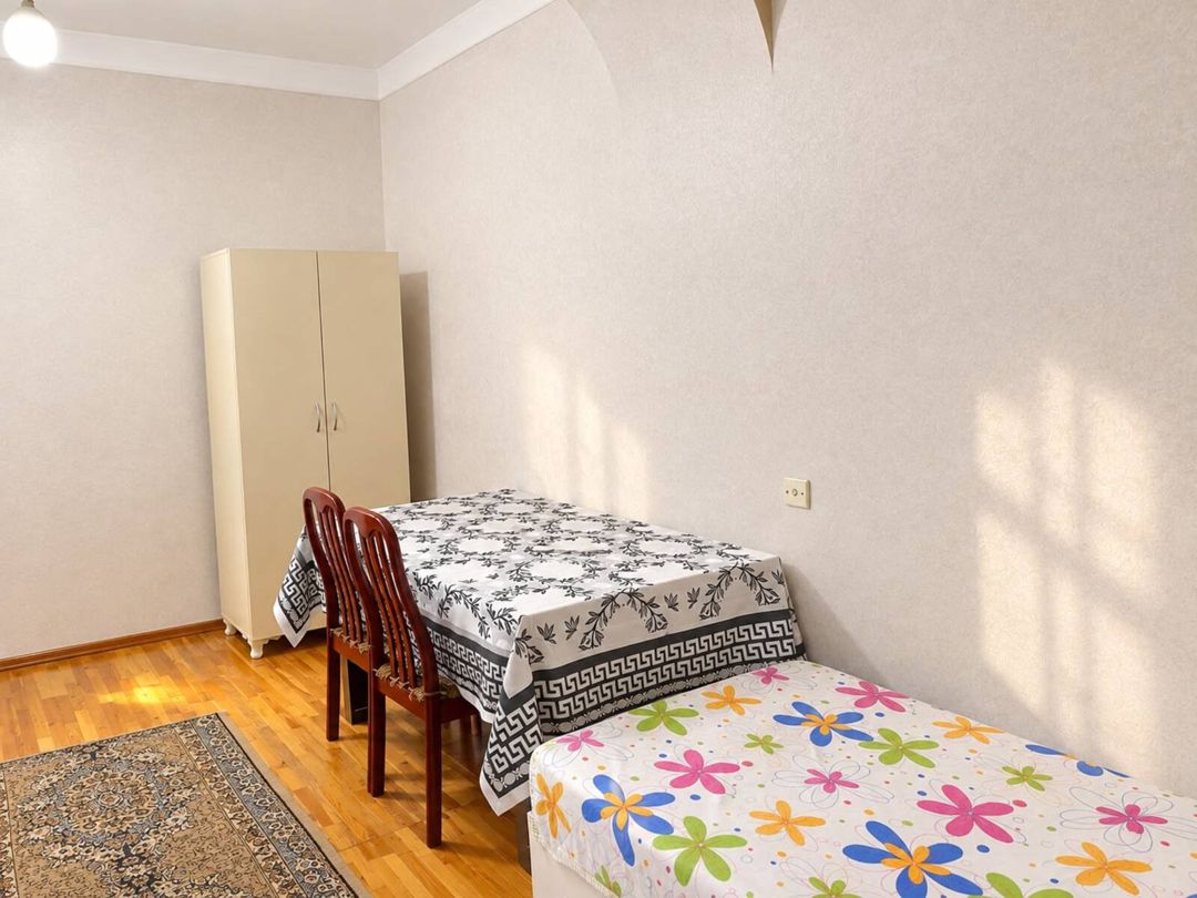 İcarəyə verilir 5 otaqlı köhnə tikili 150 m² — Mənzil, Bakı (2)