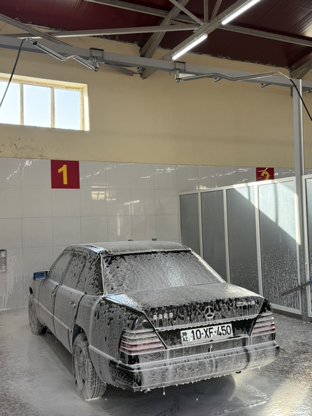 Mercedes-Benz E 230: 2.3 l 1990 il Sedan 10-XF-450 — Avtomobillər, Bakı (4)