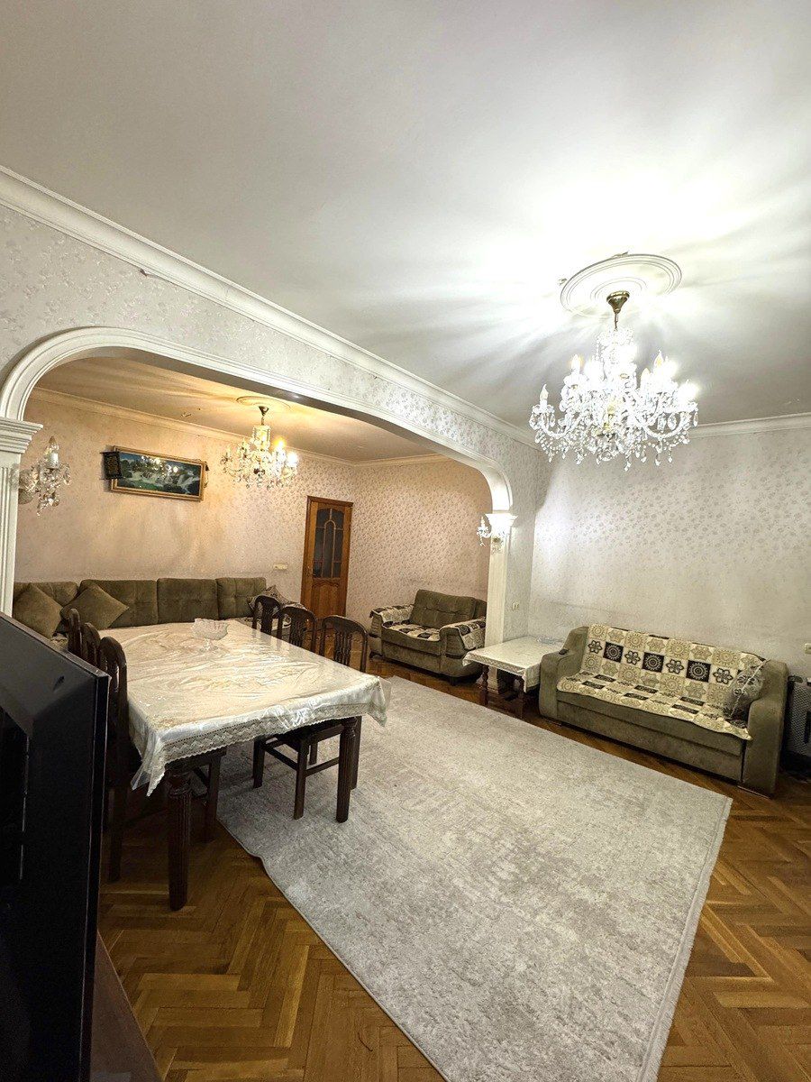 Satılır 5 otaqlı köhnə tikili 110 m² — Mənzil, Bakı (2)