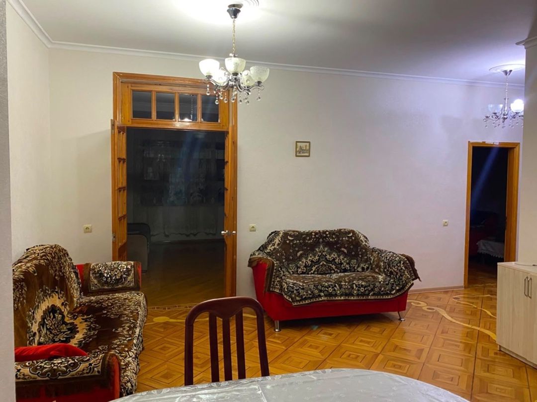 İcarəyə verilir 5 otaqlı köhnə tikili 150 m² — Mənzil, Bakı (3)