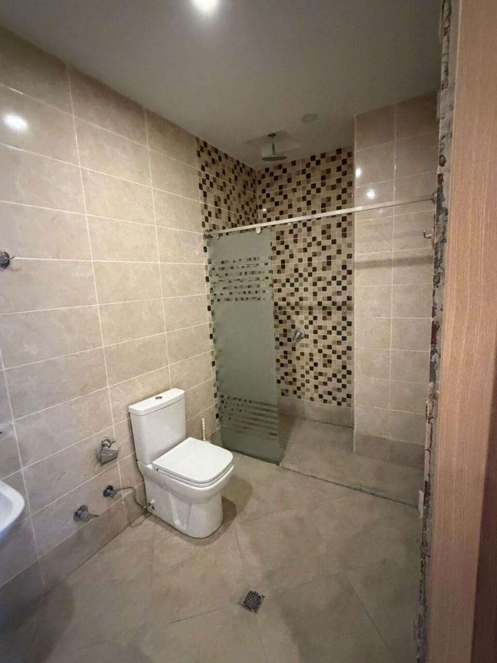 Koroğlu metrosu 2 Otaqlı Mənzil Kirayə Verilir Ünvan: Heydər — Mənzil, Bakı (9)
