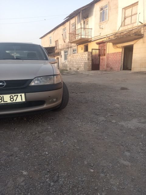 Opel Vectra, 1998 il — Salyan