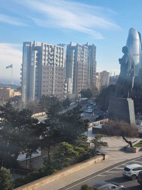 Satılır 3 otaqlı köhnə tikili 83 m² — Bakı