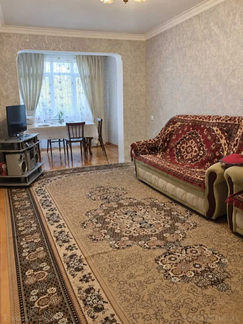 Satılır 4 otaqlı Mənzil Köhnə tikili 100 m² Bakı, Nizami r., Xalqlar Dostluğu m — Mənzil, Bakı (2)