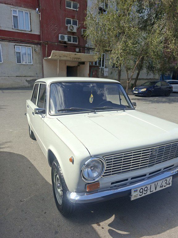 Lada (VAZ) 21011, 1.3 L, 1980 il, 258 000 km 99-LV-434 — Avtomobillər, Bakı (2)
