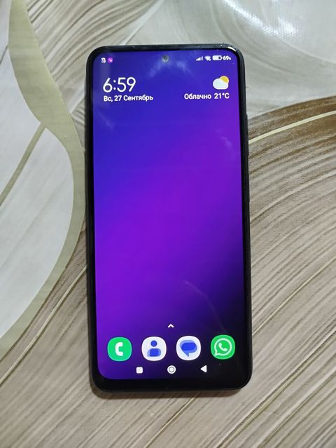 Xiaomi Redmi smartfon - Model: Redmi (arxa qapaqda “Redmi” loqosu — Şəki