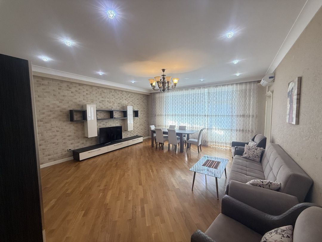 Satılır 3 otaqlı yeni tikili 170 m² — Mənzil, Bakı (2)