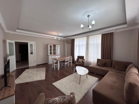 Satılır 5 otaqlı yeni tikili 150 m² — Bakı