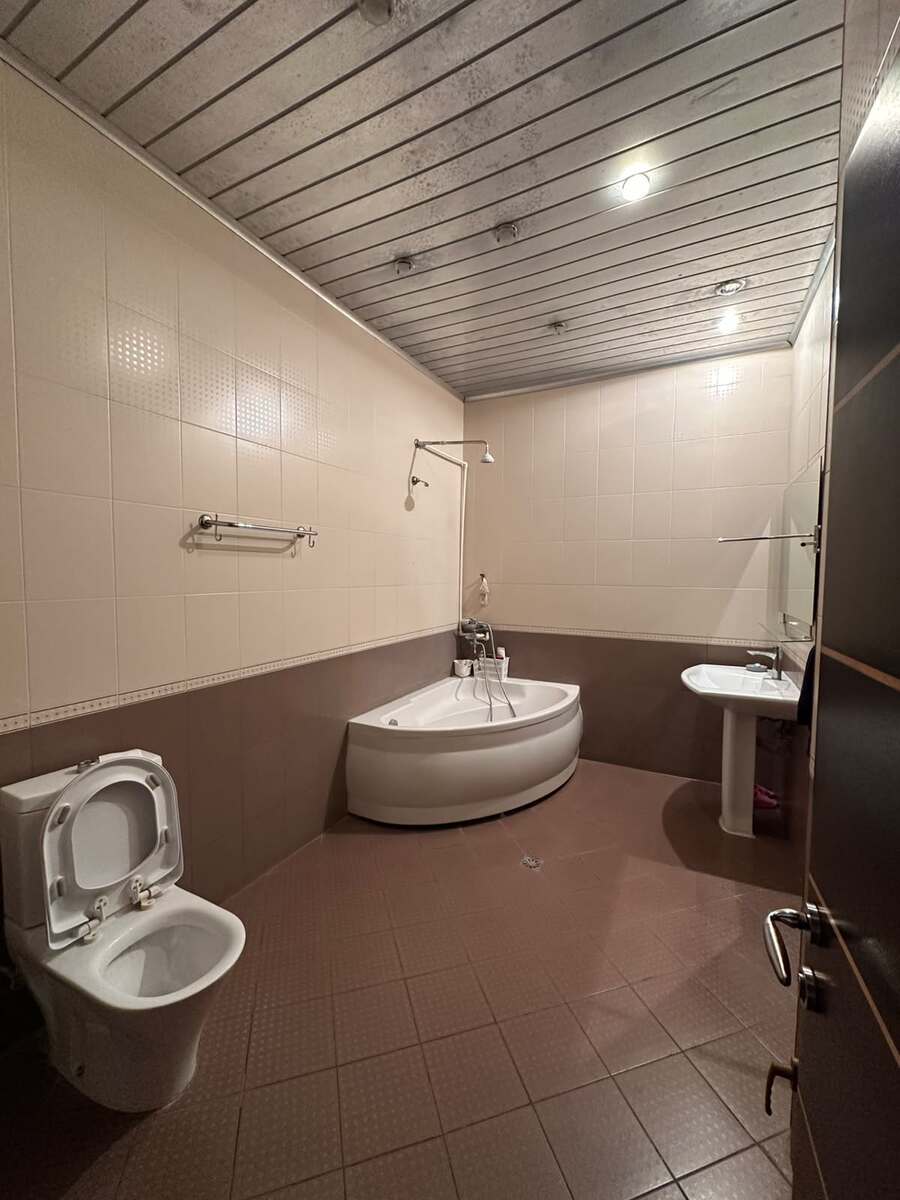 Satılır 3 otaqlı yeni tikili 160 m² — Mənzil, Bakı (8)