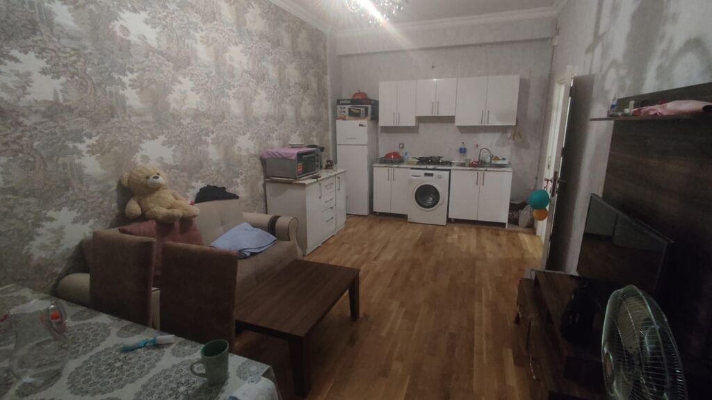 Xirdalan kristal 1 kohne bazarin yani 1 otaq studiya tipli menzil — Mənzil, Xırdalan