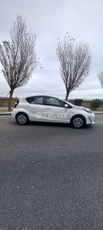 Toyota Aqua 1.5 L, 2019, 123 819 km 77-UP-149 — Avtomobillər, Bakı (2)
