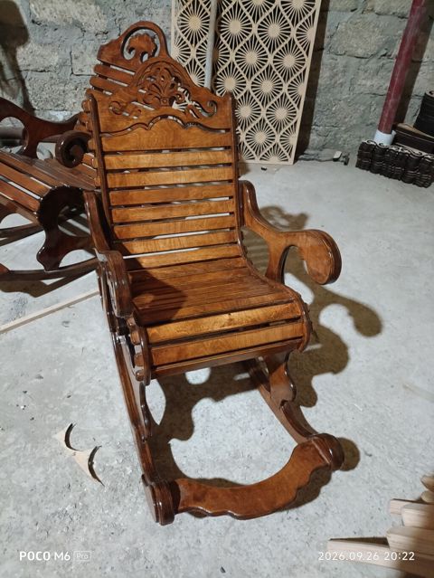 Taxta yelləncək kreslo - Material: tam ağac (cilalanmış və — Digah