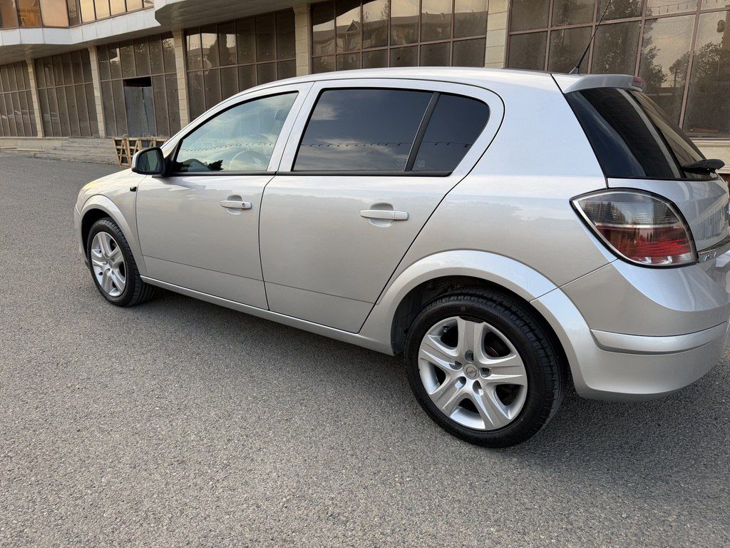 Opel Astra, 1.4 L, 2010 il, 269 000 km — Avtomobillər, Gəncə (5)