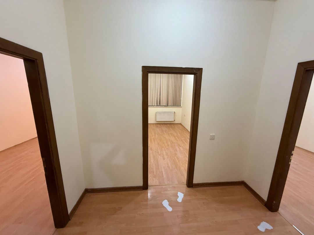 İcarəyə verilir 8 otaqlı ofis 255 m² — Ofis, Bakı (4)