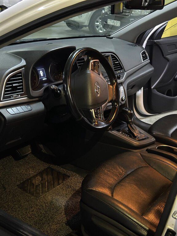Hyundai Avante, 1.6 L, 2016 il, 251 000 km — Avtomobillər, Bakı (8)