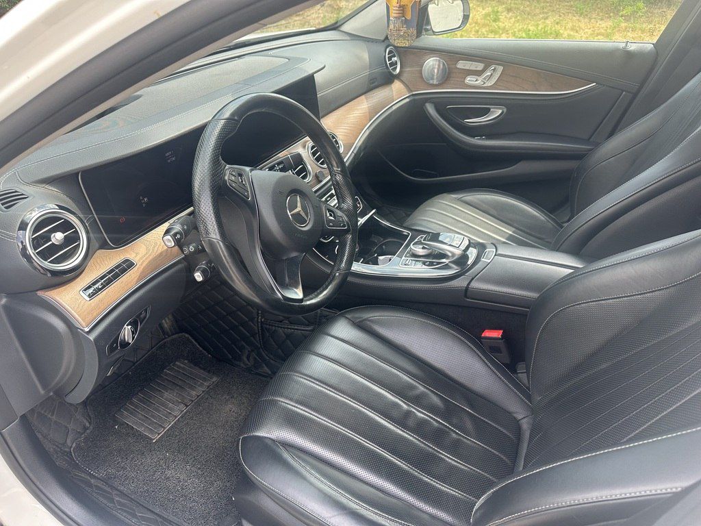 Mercedes E 300, 2.0 L, 2018 il, 170 000 km — Avtomobillər, Bakı (7)