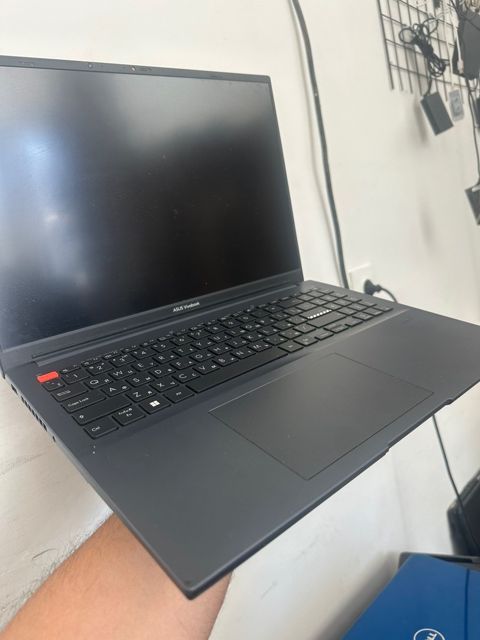Noutbuk Asus — Bakı