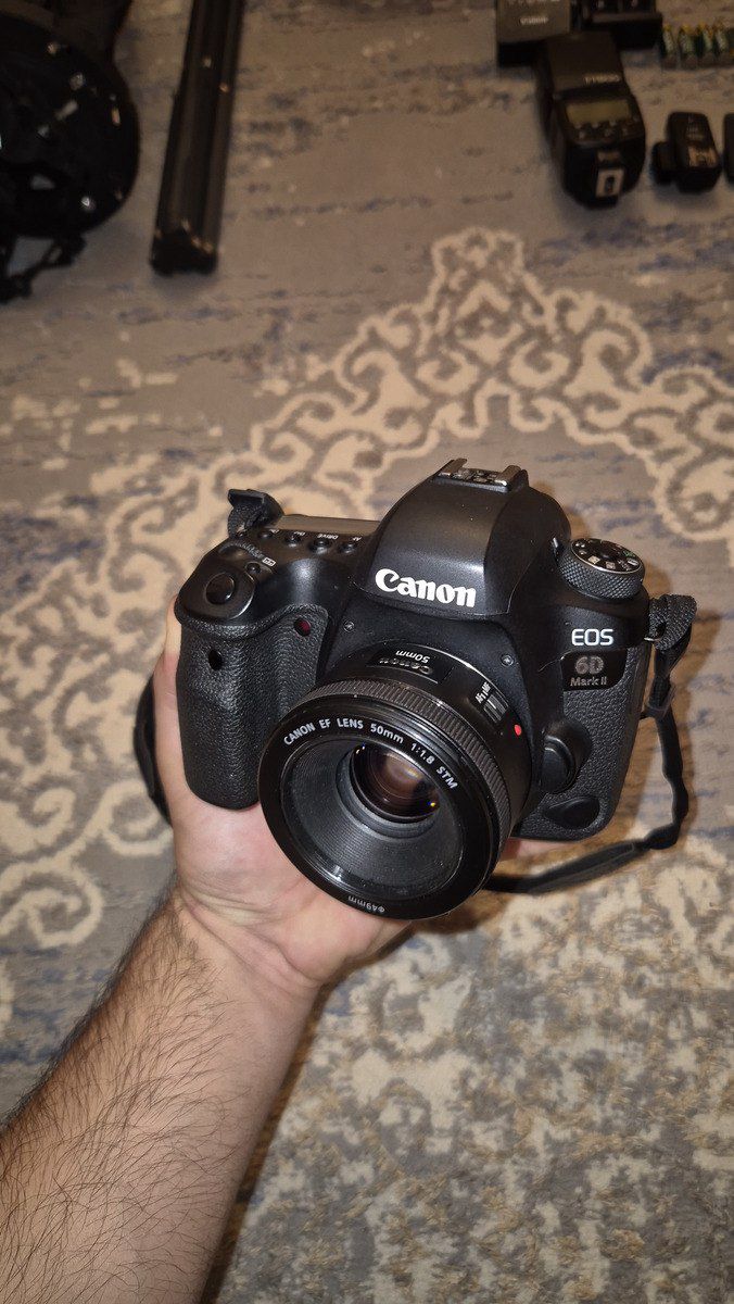 Fotoaparat Canon 6D Mark 2, 50 mm 1.8 — Foto və video texnikası, Bakı (2)