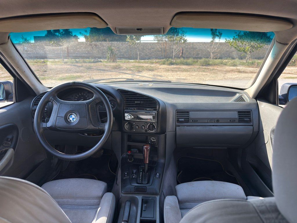 BMW 318, 1.8 L, 1994 il, 250 000 km — Avtomobillər, Bakı (4)