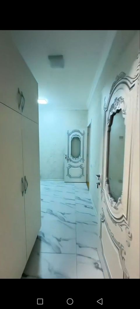 Həsen Əliyev küç 96 Gençlik metrosu yaxınlığı metroya 5 deyqa piyada — Bakı